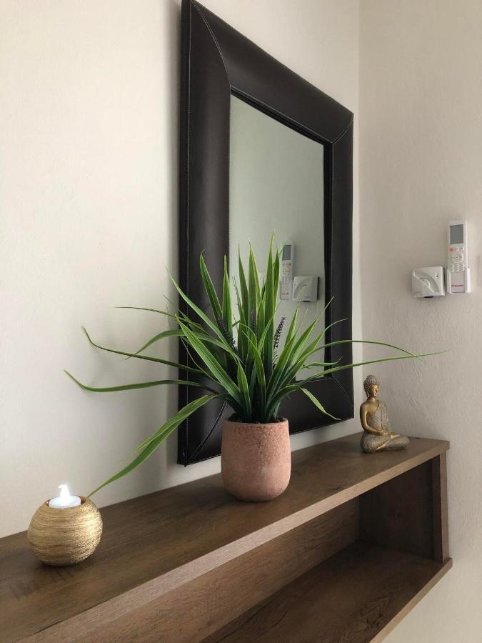 Olive - Happyhostgr - Downtown Apartment Volos Bagian luar foto